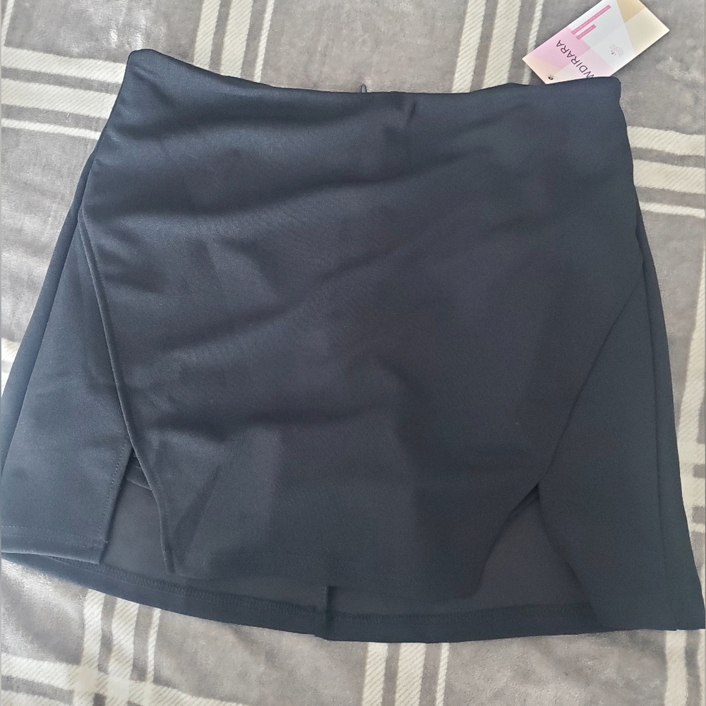 New Black Skort With Tags